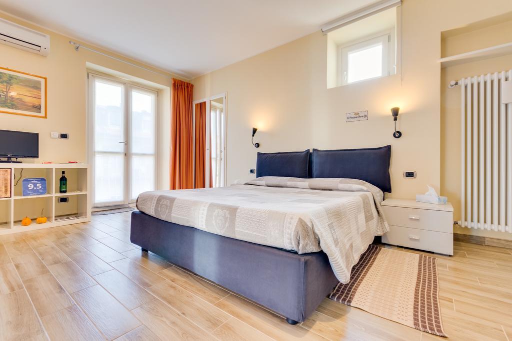 Pacifico Turin Studio Стая снимка